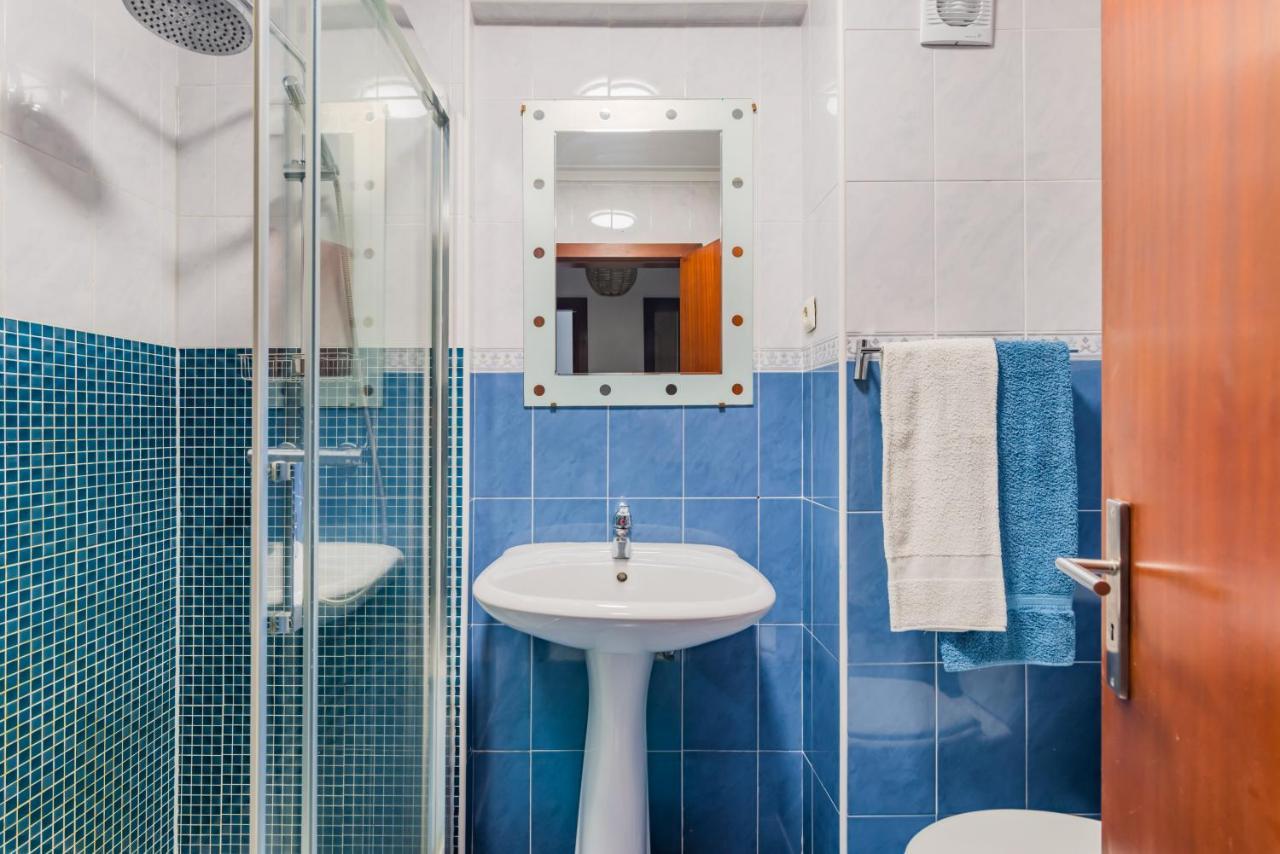 Mira-Ria - Apartamento Em Bairro Calmo E Central อาเวโร ภายนอก รูปภาพ
